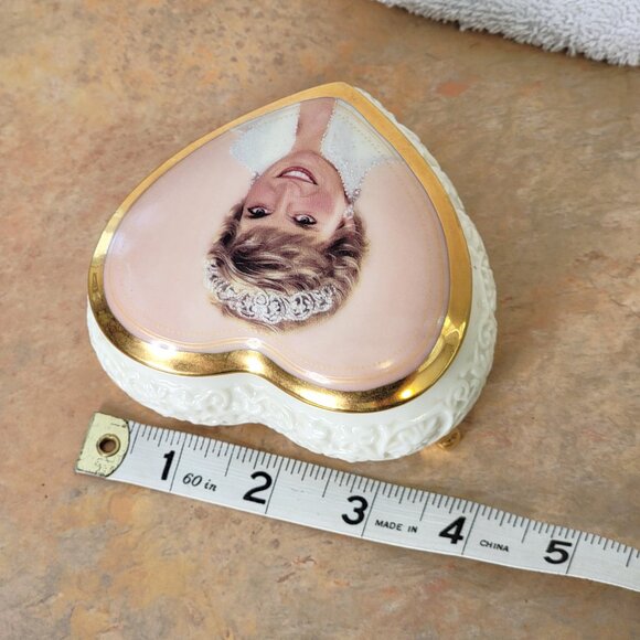 Princess Diana Music Box Candle In The Wind Trinket Porcelain Ardleigh Elliott - Picture 14 of 15
